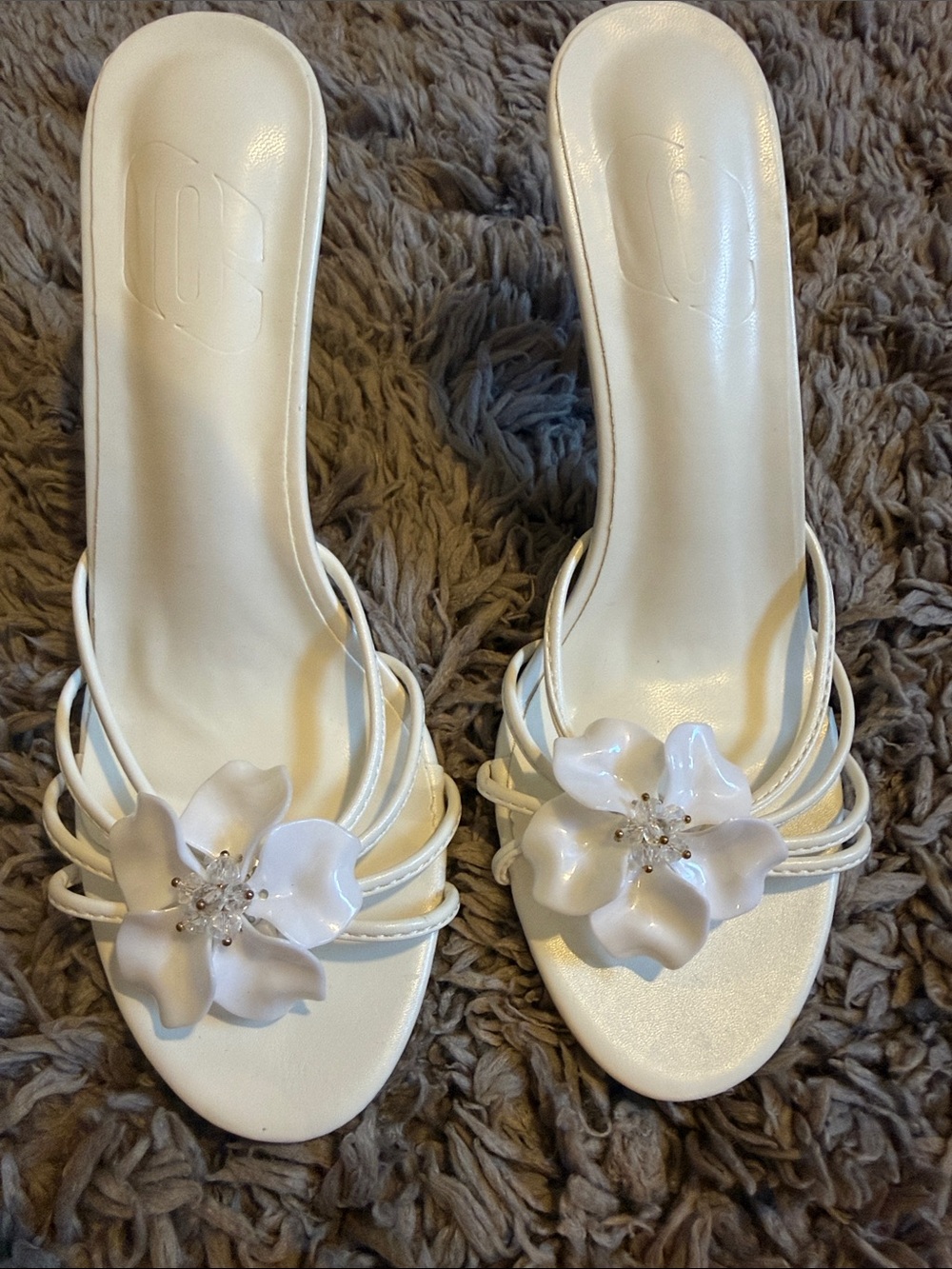 Women's White Floral Slide Heels - Elegant Strappy Sandals